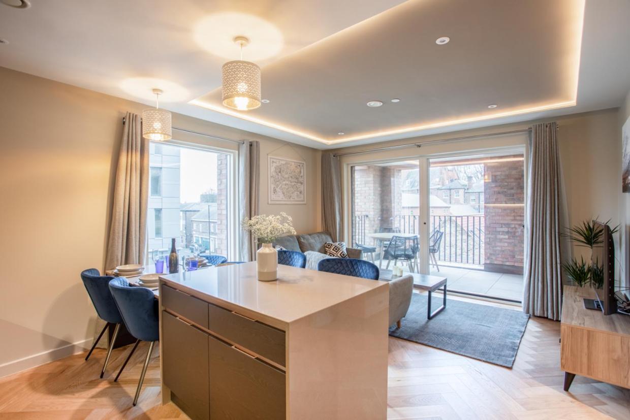 Luxury 2 Bedroom Apartment With Free Parking In The Heart Of York Exterior foto