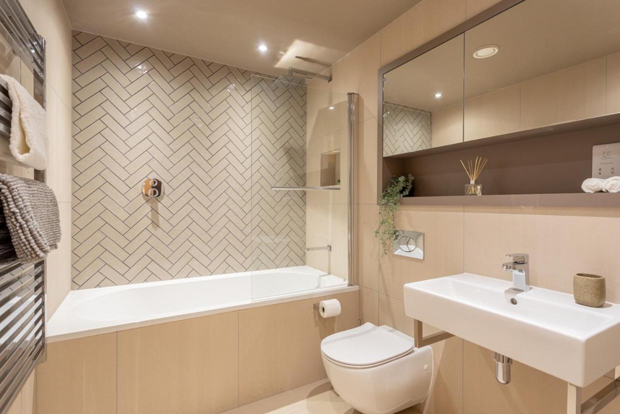 Luxury 2 Bedroom Apartment With Free Parking In The Heart Of York Exterior foto